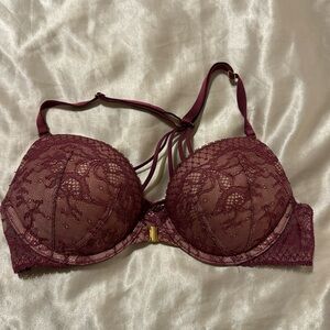 Victoria’s Secret bombshell bra.